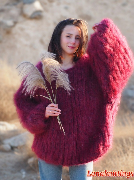 Mohair Sweater Thick Oversize Burgundy by Lanaknittings - Image 2