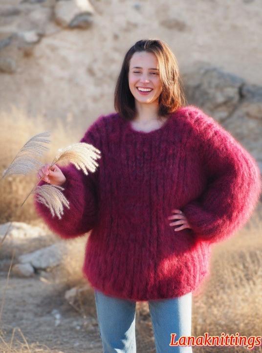 Mohair Sweater Thick Oversize Burgundy by Lanaknittings - Image 8