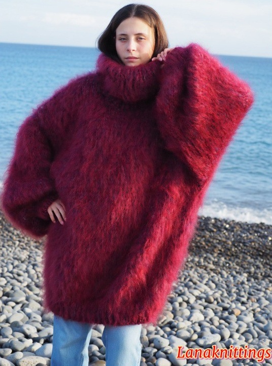Mohair Sweater Thick Oversize Burgundy by Lanaknittings