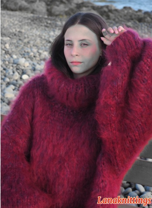 Mohair Sweater Thick Oversize Burgundy by Lanaknittings - Image 3