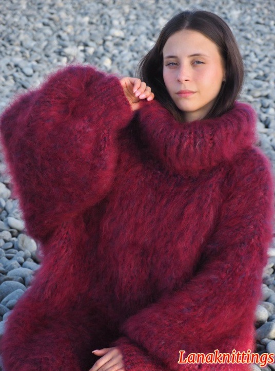 Mohair Sweater Thick Oversize Burgundy by Lanaknittings - Image 6