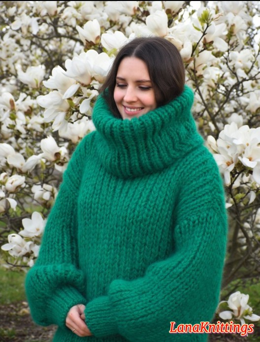 Mohair Sweater Extra Thick Oversize Green T-neck removable Handmade Handknitted by Lanaknittings - Image 4