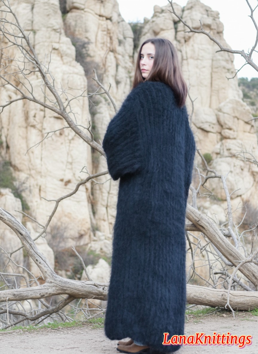 Mohair Long Coat Black Oversize Thick Mohair HandKnitted Handmade LanaKnittings - Image 4