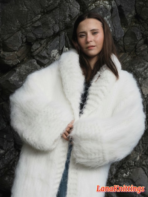 Mohair Coat White Oversize Thick Mohair HandKnitted Handmade LanaKnittings - Image 2