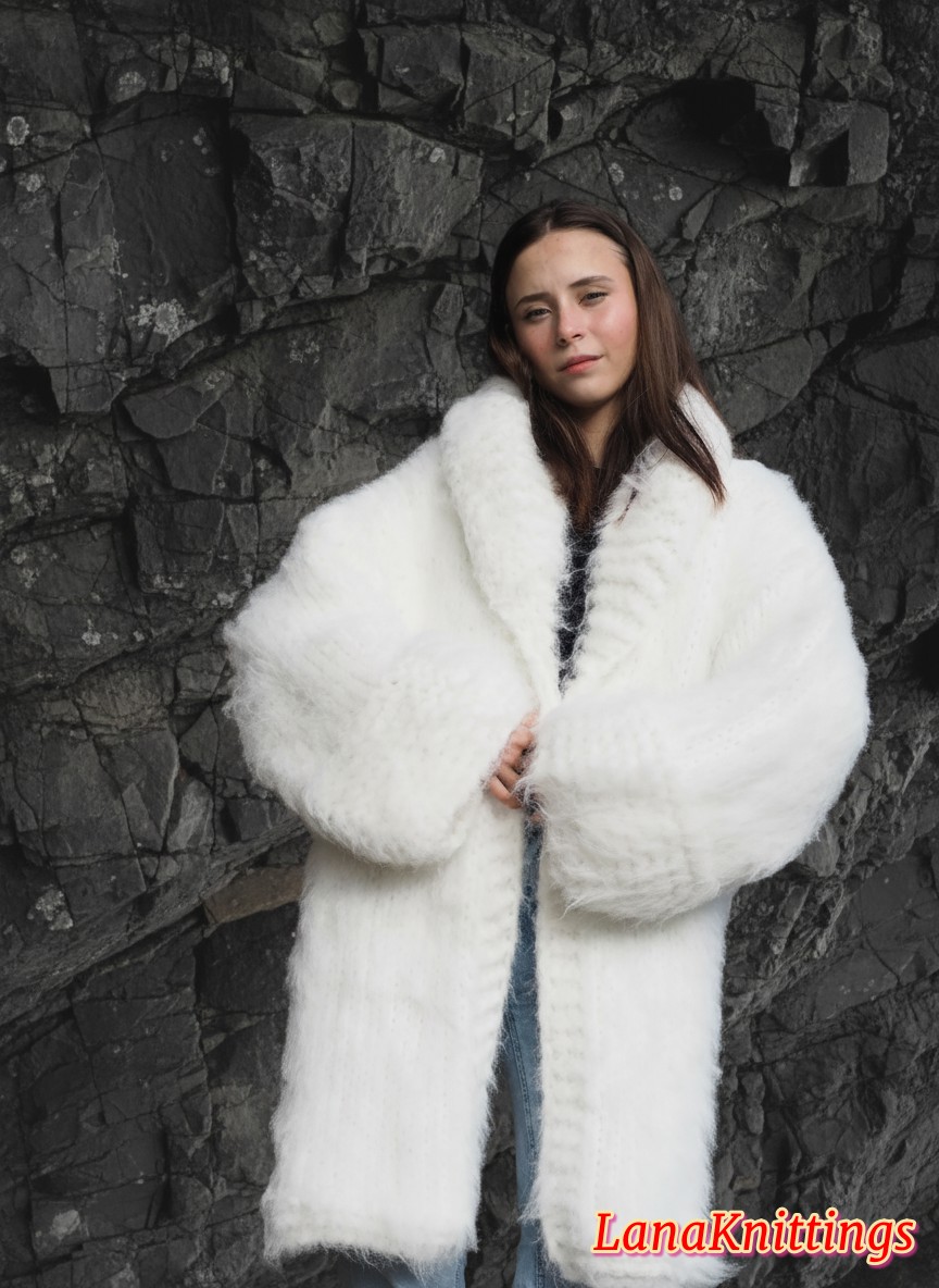 Mohair Coat White Oversize Thick Mohair HandKnitted Handmade LanaKnittings - Image 3