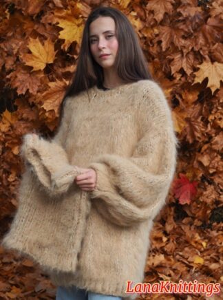 Mohair Sweater Thick Oversize Beige T-neck removable Handmade Handknitted by Lanaknittings