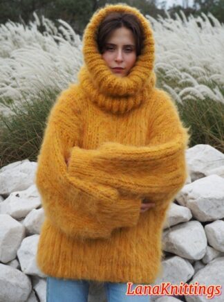 Mohair Sweater Thick Oversize T-neck removable Handmade Handknitted
