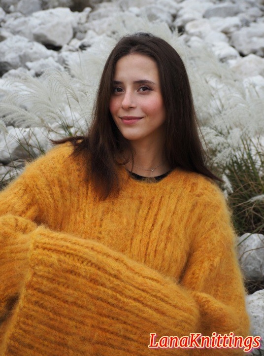 Mohair Sweater Thick Oversize T-neck removable Handmade Handknitted - Image 9