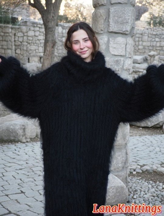 Black Mohair Long Dress Thick Oversize Handmade Handknitted by Lanaknittings - Image 6