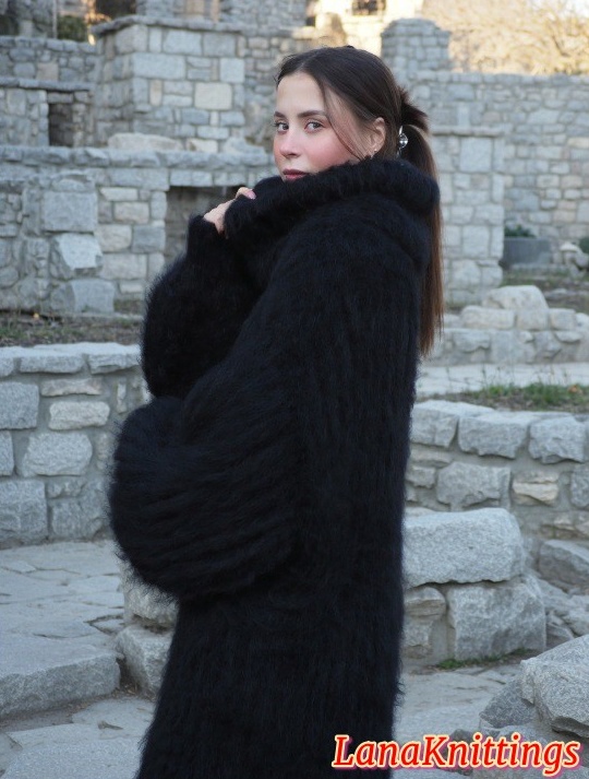 Black Mohair Long Dress Thick Oversize Handmade Handknitted by Lanaknittings - Image 7