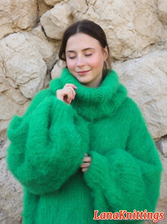 Green Mohair Sweater Thick Oversize Handmade Handknitted by Lanaknittings - Image 5