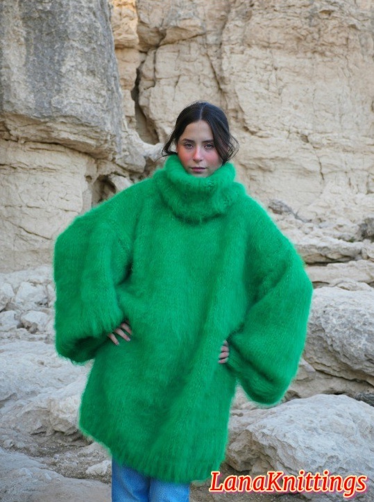 Green Mohair Sweater Thick Oversize Handmade Handknitted by Lanaknittings - Image 7
