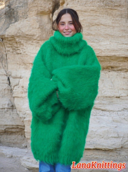 Green Mohair Sweater Thick Oversize Handmade Handknitted by Lanaknittings - Image 12