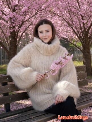 Mohair Sweater Thick Oversize Powdery Beige Handmade Handknitted Lanaknittings