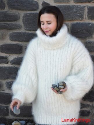 Mohair Sweater Thick White Handmade Handknitted by Lanaknittings