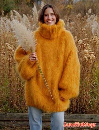 Mohair Sweater Thick Oversize Off Orange Handmade Handknitted by Lanaknittings