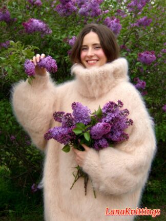 Mohair Sweater Thick Oversize Powder Beige Handmade Handknitted by Lanaknittings