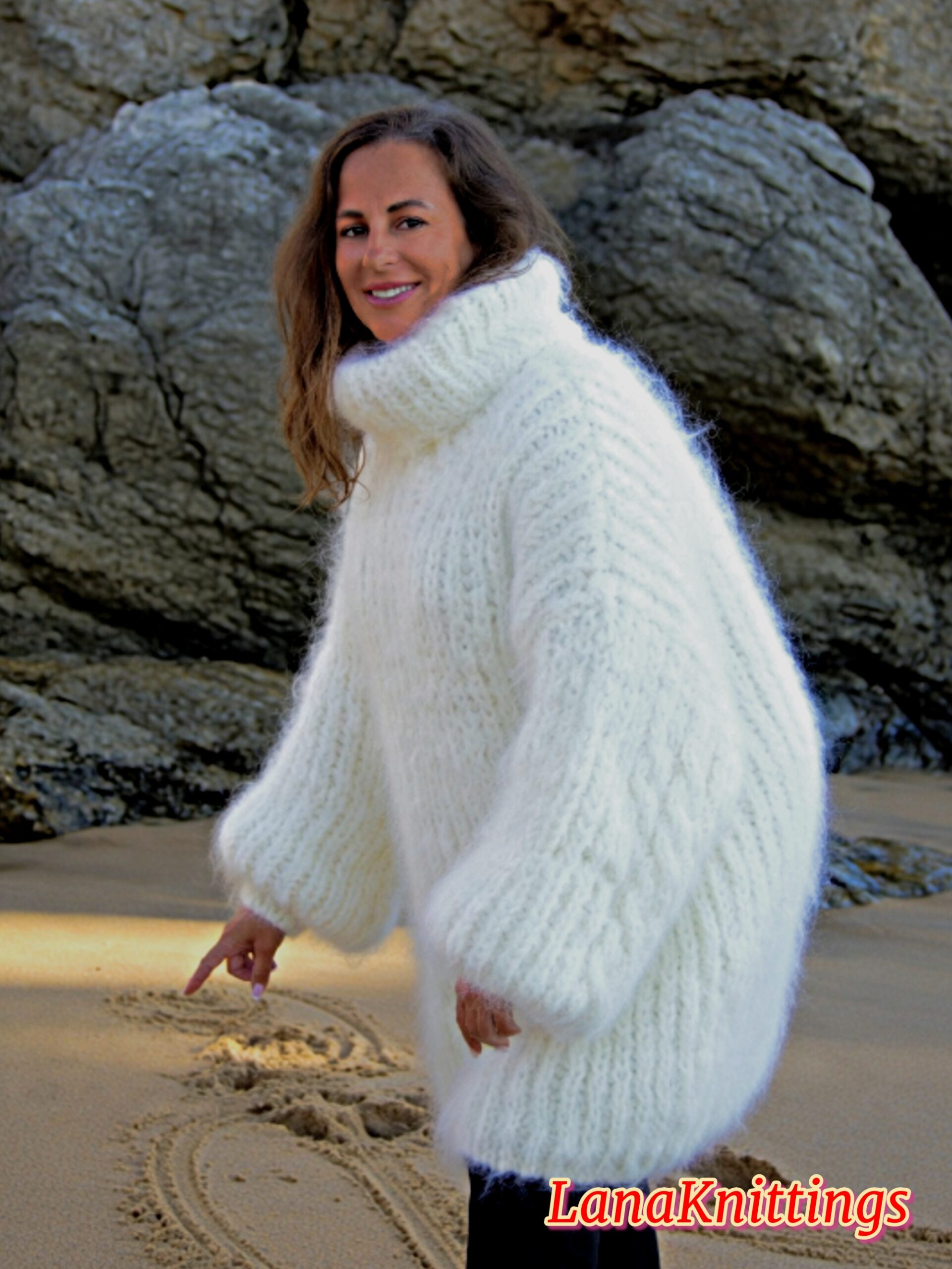 White Longhair Mohair Sweater Thick Handmade Handknitted by Lanaknittings - Image 9