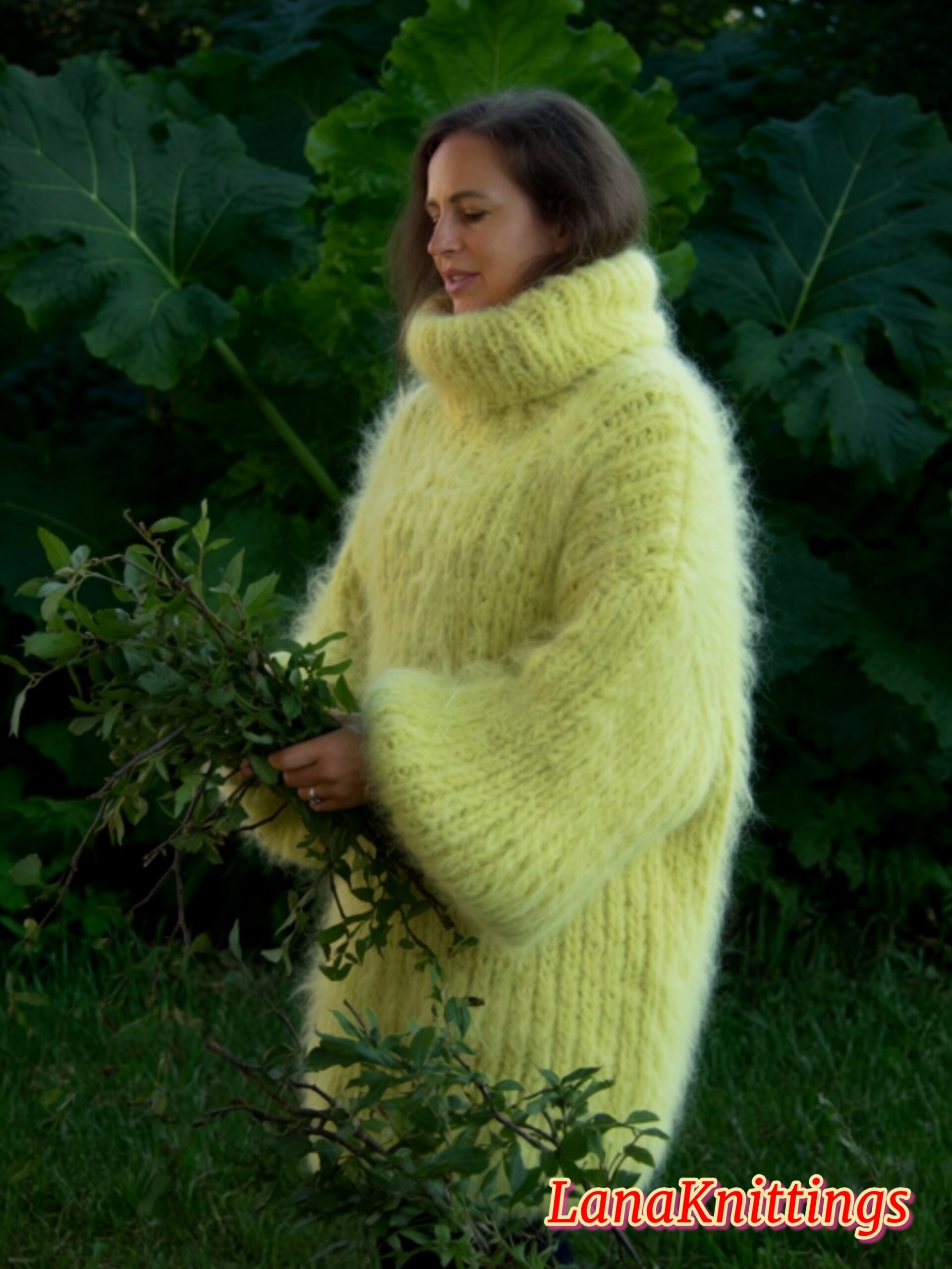Apple Green Longhair Mohair Sweater Thick Handmade Handknitted by Lanaknittings